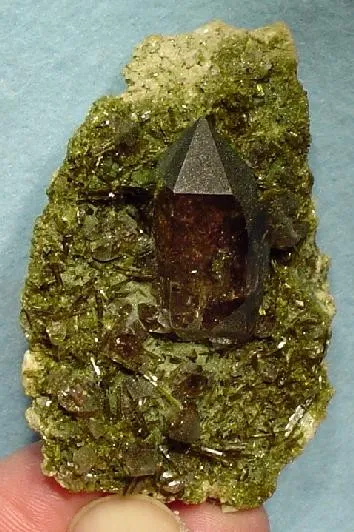 Quartz (Var: Smoky Quartz), Epidote image