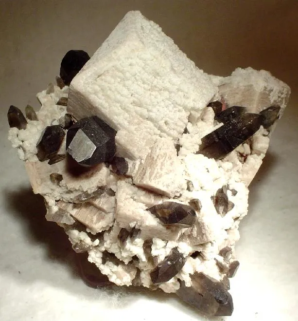 Quartz (Var: Smoky Quartz), Microcline image