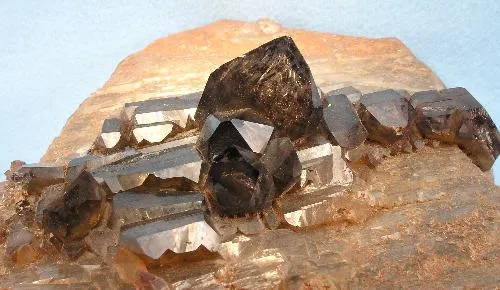 Quartz (Var: Smoky Quartz), Quartz (Var: Amethyst), Quartz - image 2