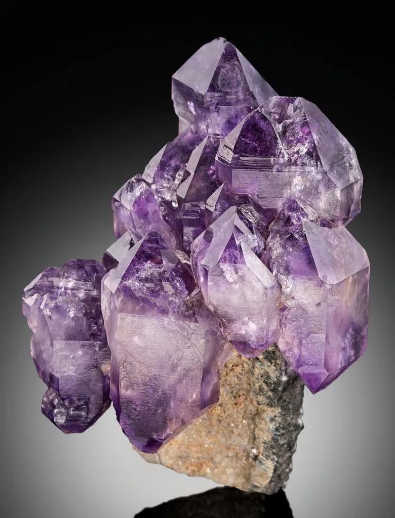 Quartz (variety Amethyst) image
