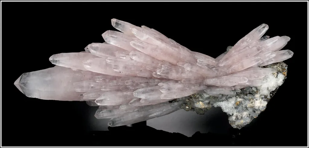 Quartz (variety Amethyst) image