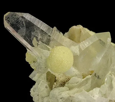 Quartz, Wavellite - image 2