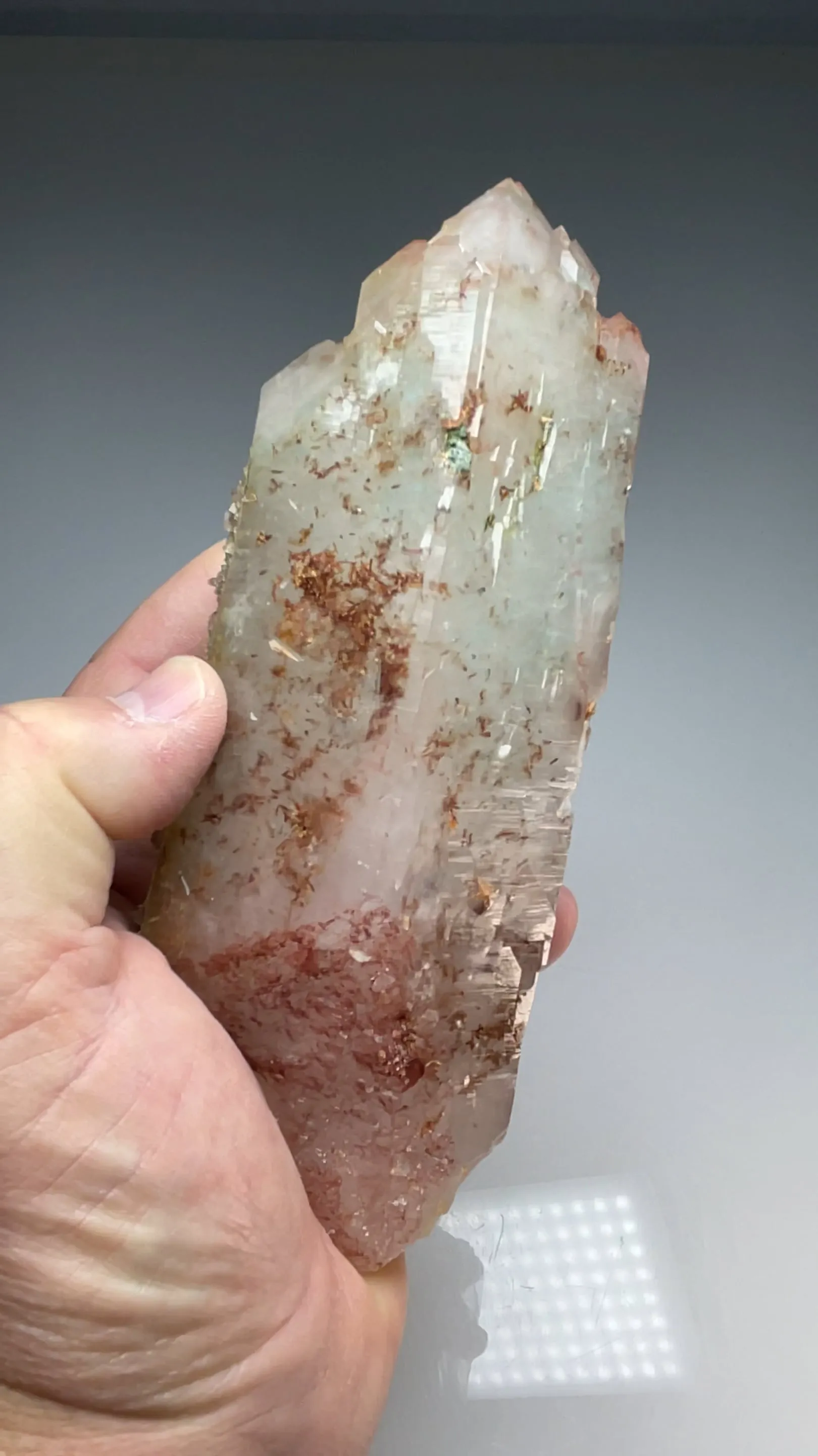 Quartz with Ajoite, Piemontite, Epidote, Hematite - image 2