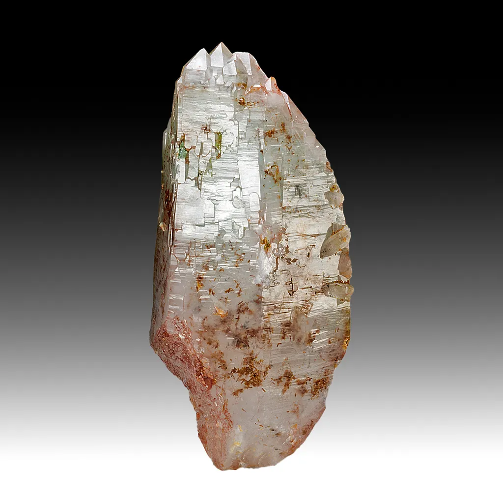 Quartz with Ajoite, Piemontite, Epidote, Hematite image