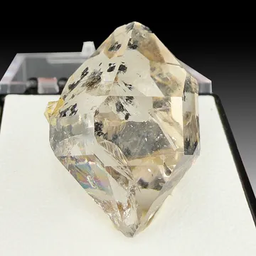 Quartz with Anthroxalite