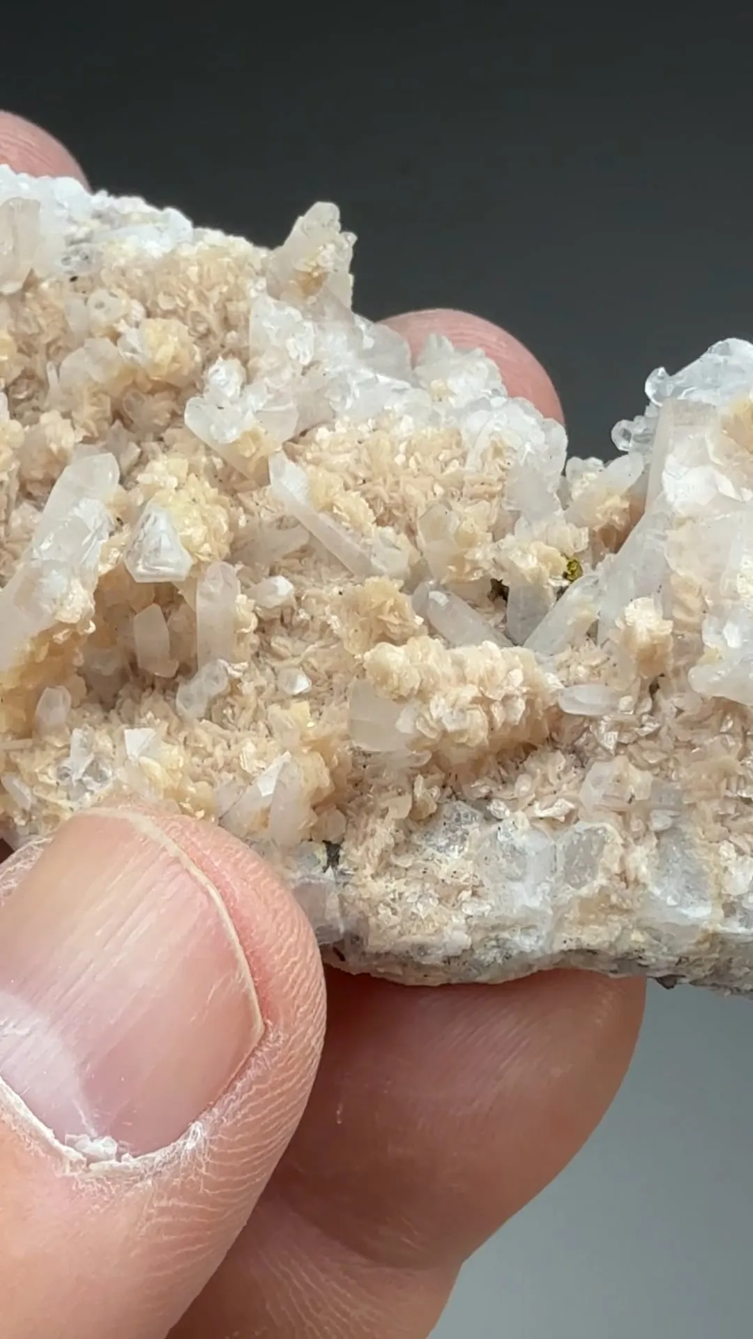 Quartz with Calcite - image 2