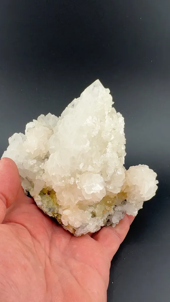 Quartz with Calcite image