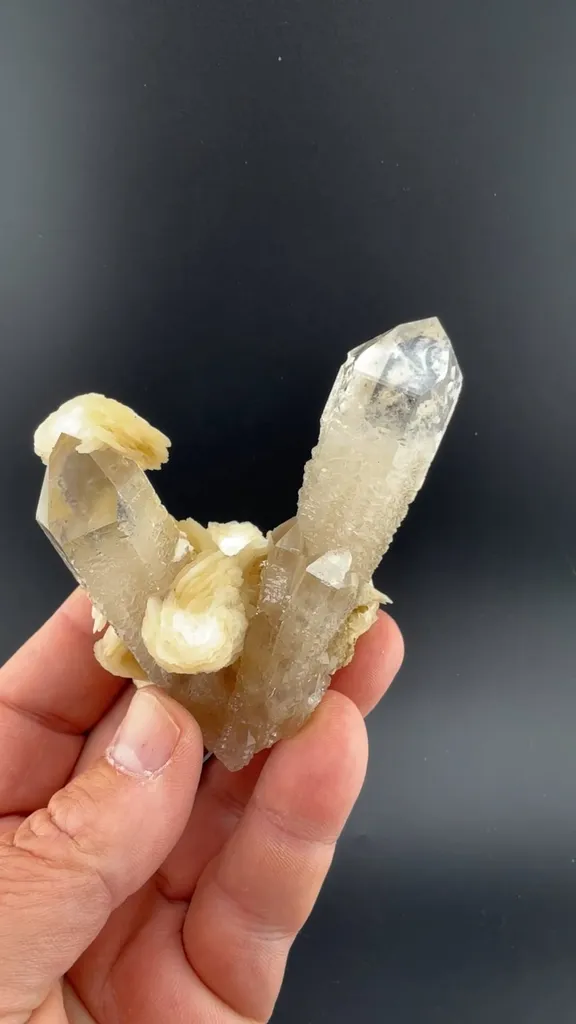 Quartz with Calcite, Arsenopyrite image