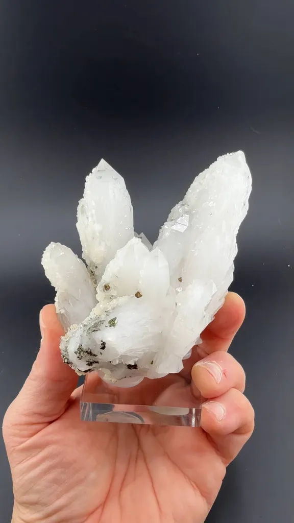 Quartz with Calcite, Chalcopyrite image