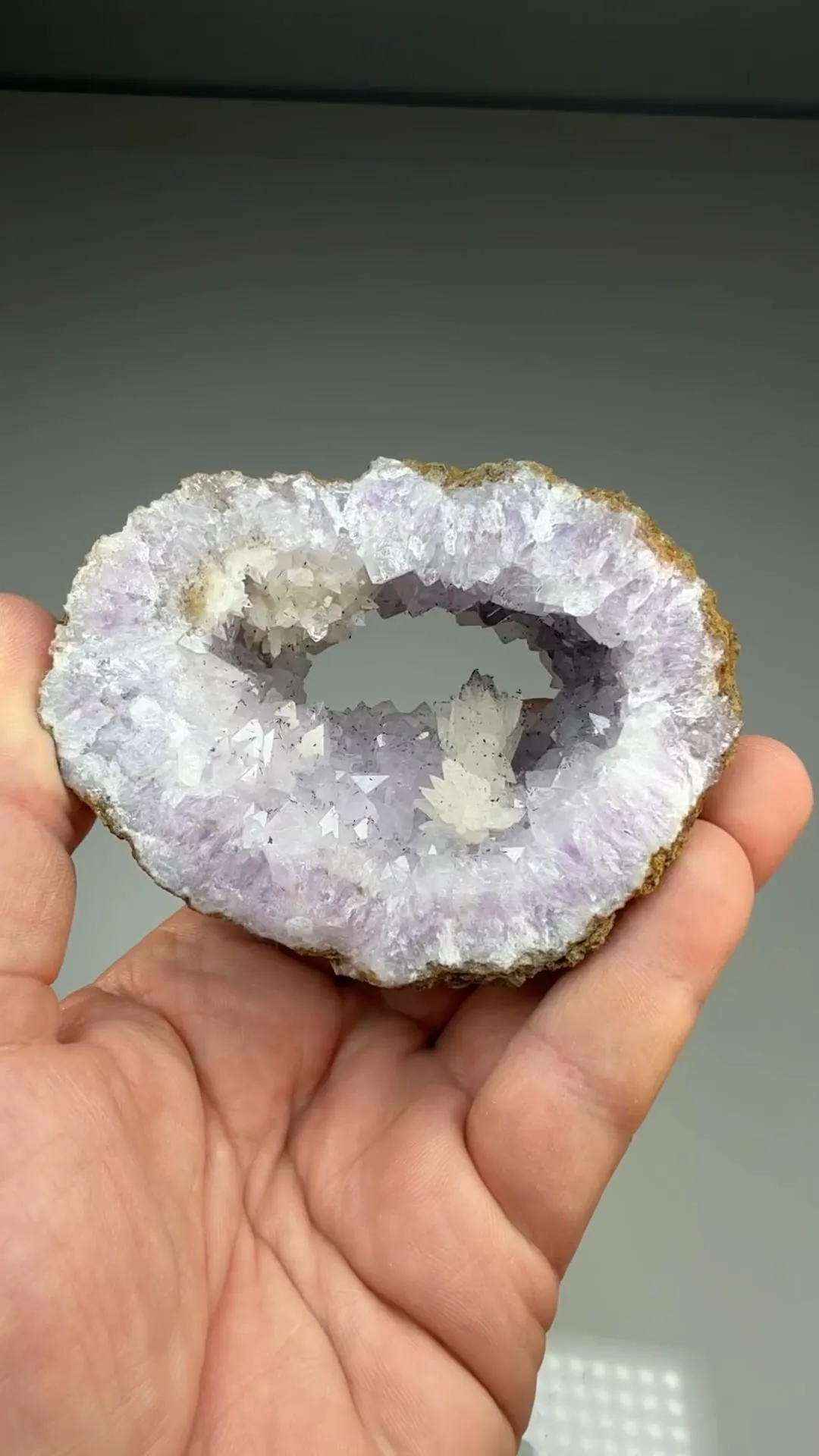 Quartz with Calcite, Goethite (46) - image 2