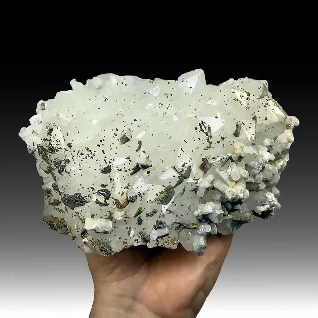 Quartz with Calcite, Pyrite image