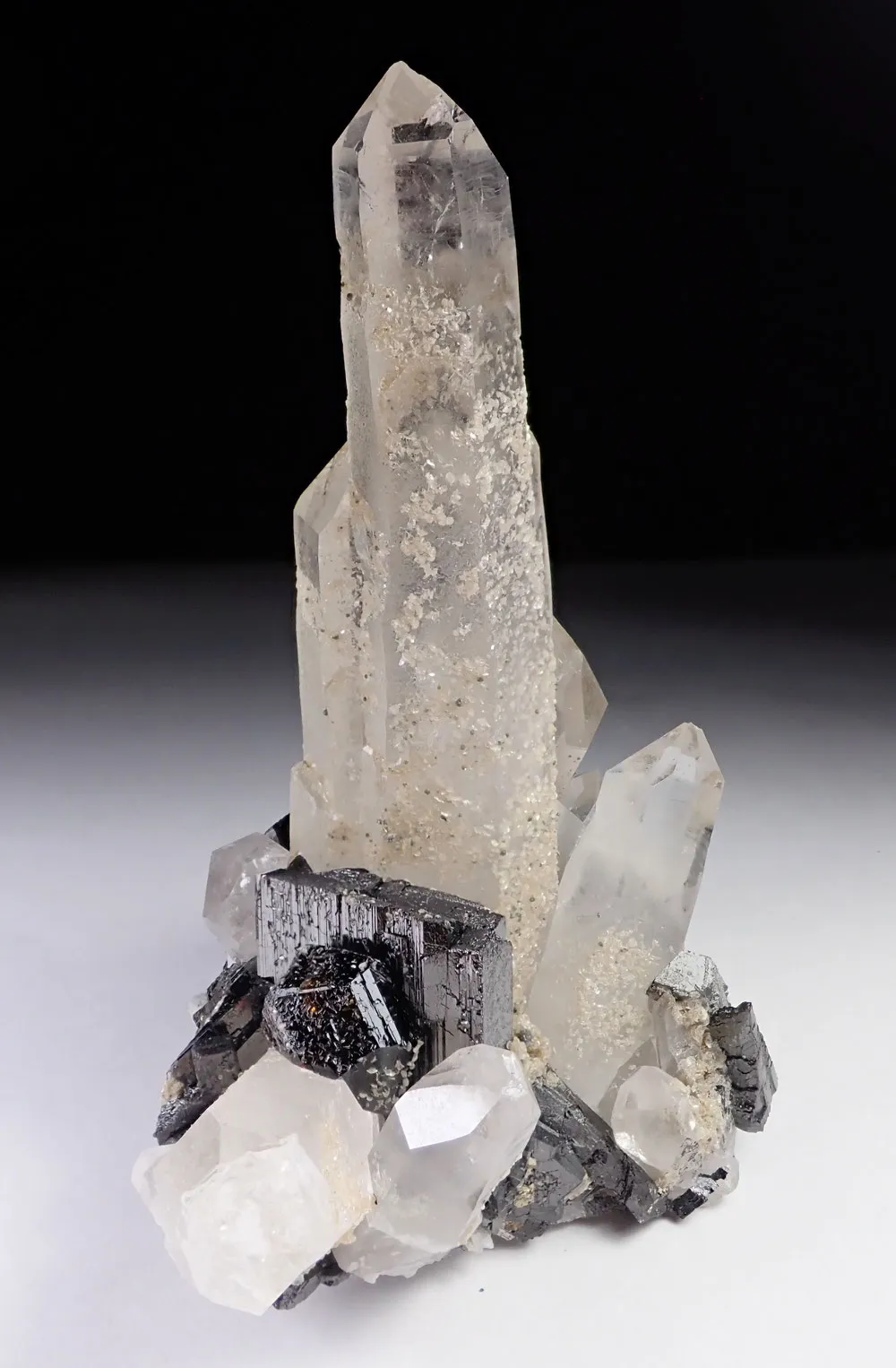 Quartz with Cassiterite and Ferberite - image 3