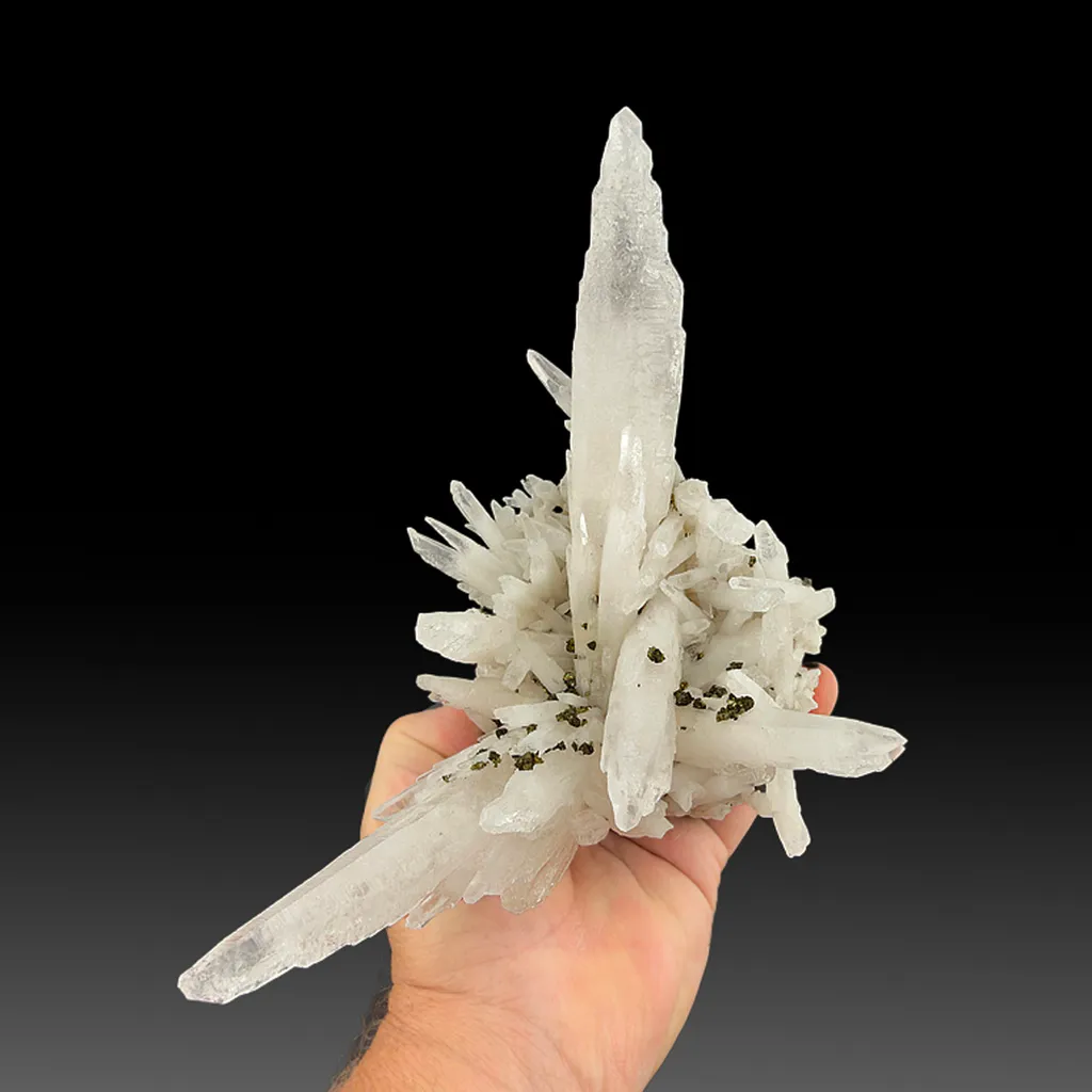 Quartz with Chalcopyrite image