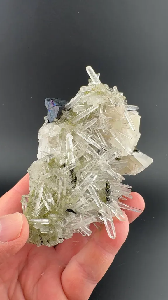 Quartz with Chalcopyrite, Calcite image