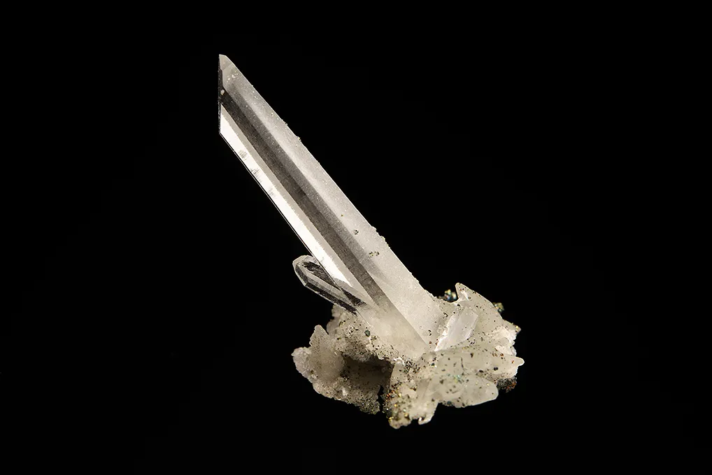 Quartz with Chalcopyrite, Calcite and Dolomite - image 3