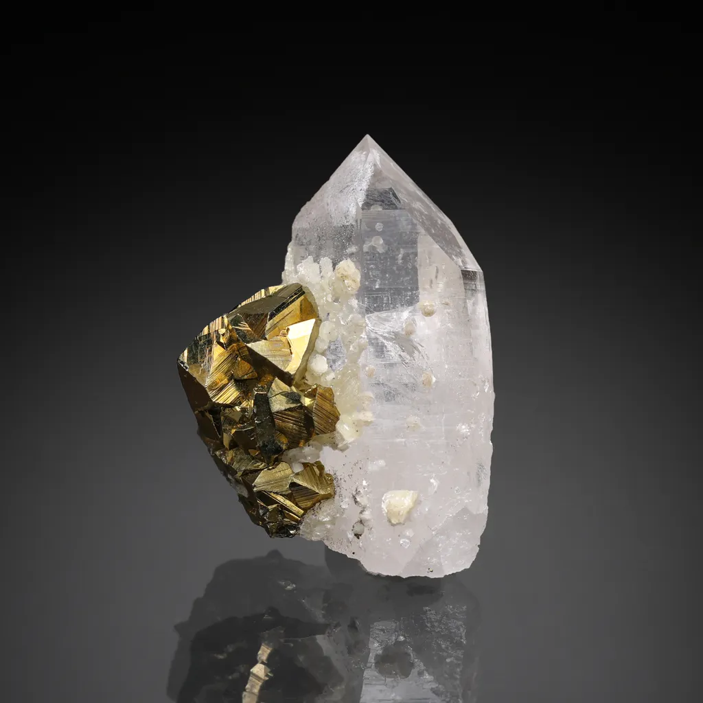 Quartz with Chalcopyrite image