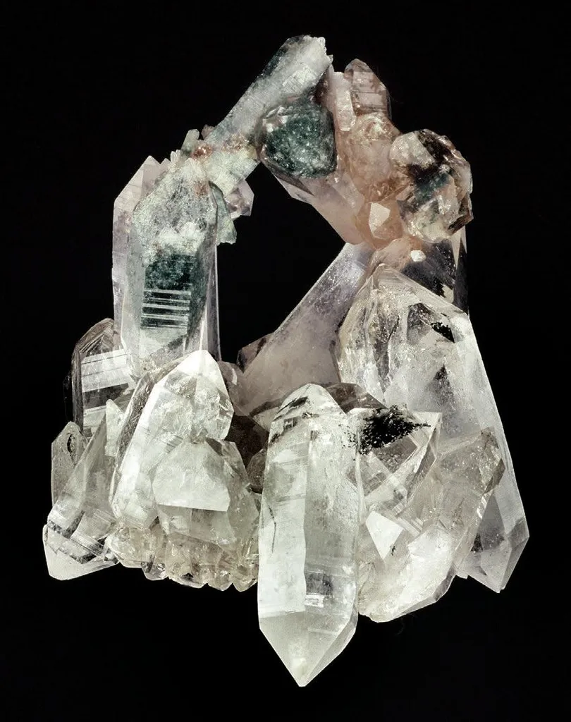 Quartz with Chlorite inclusions image