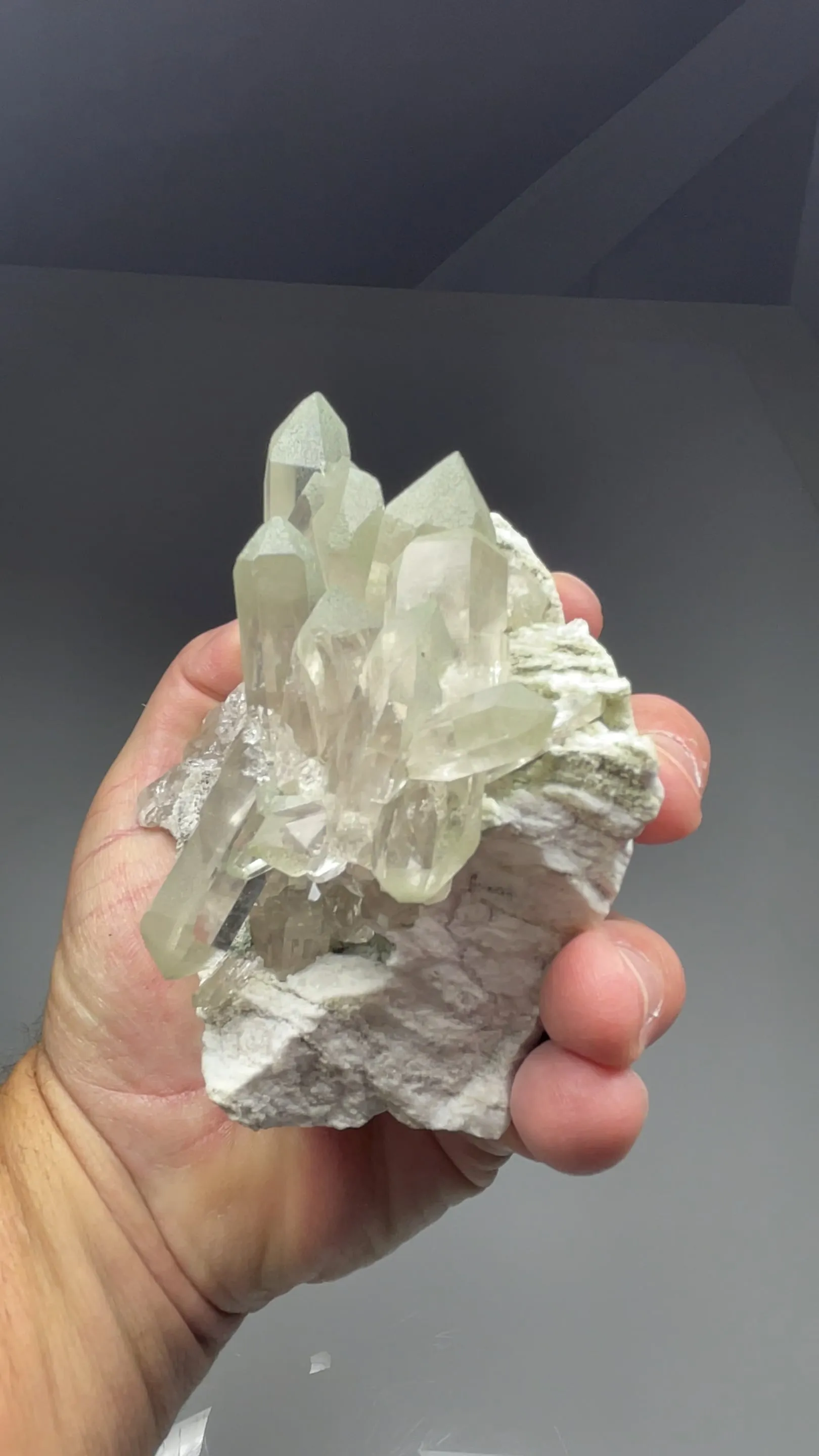 Quartz with Clinochlore - image 2