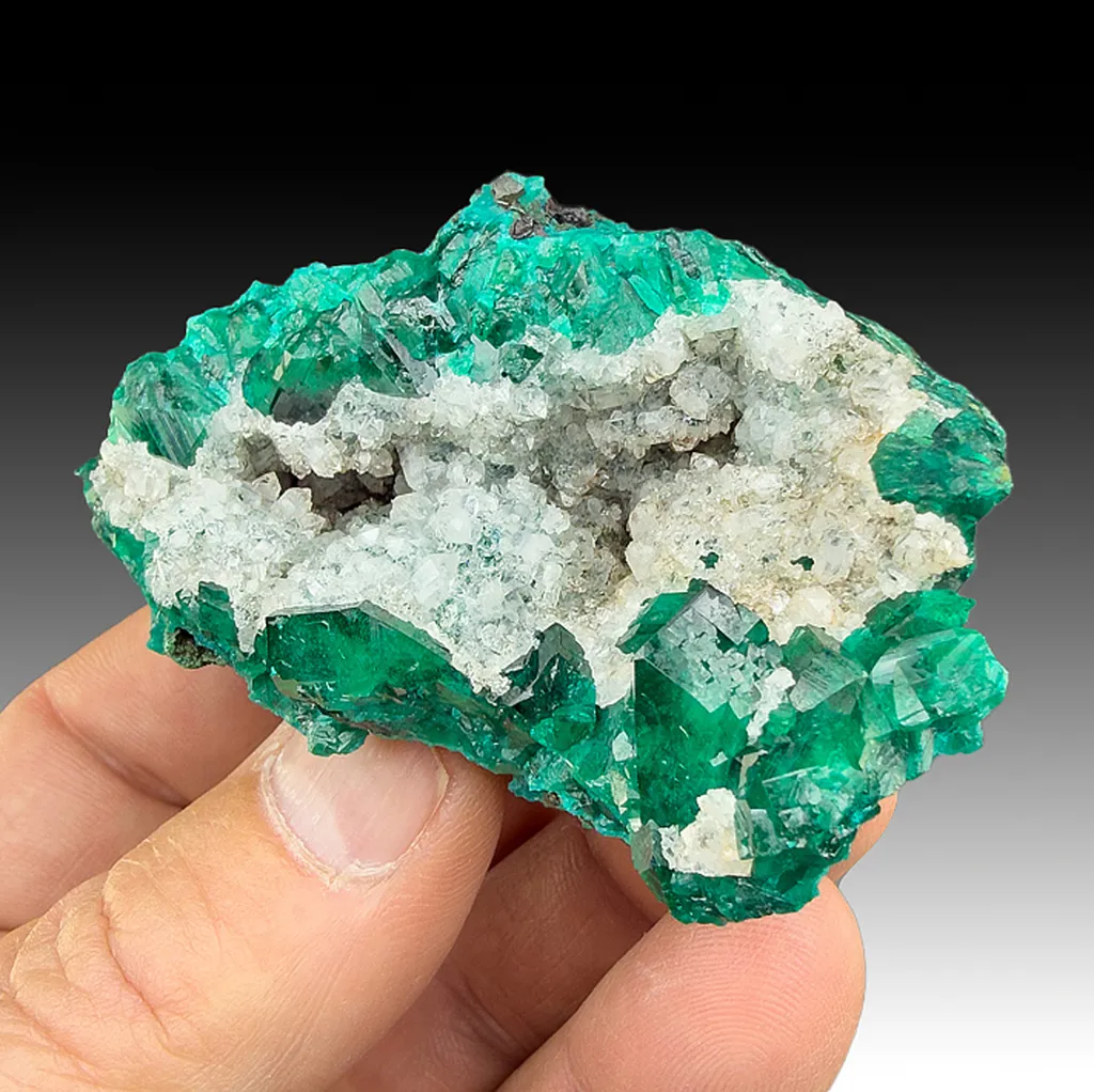 Quartz with Dioptase image