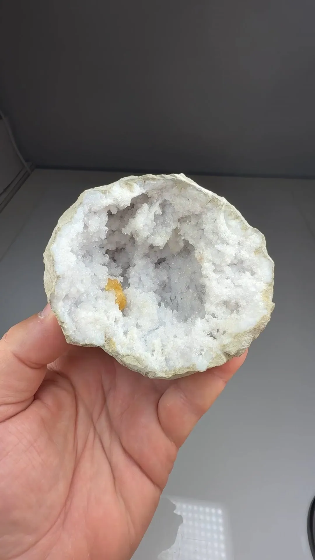 Quartz with Dolomite (587) - image 2