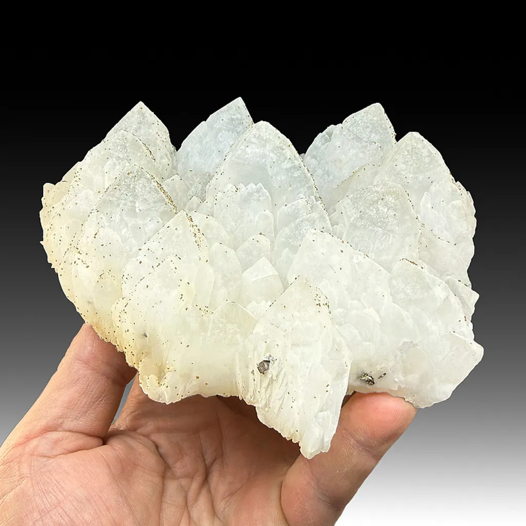Quartz with Dolomite image