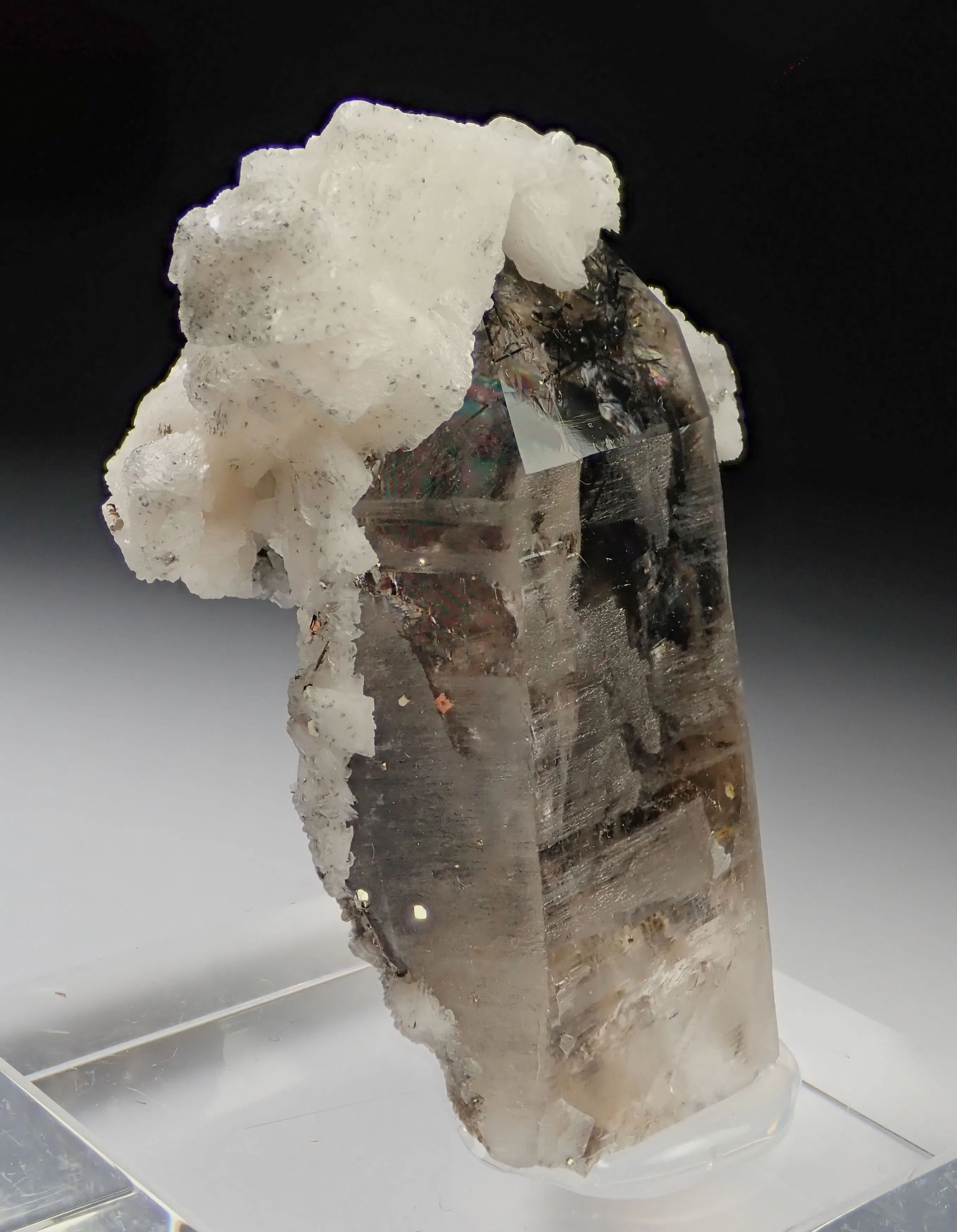 Quartz with Dolomite and Dravite inclusions - image 4
