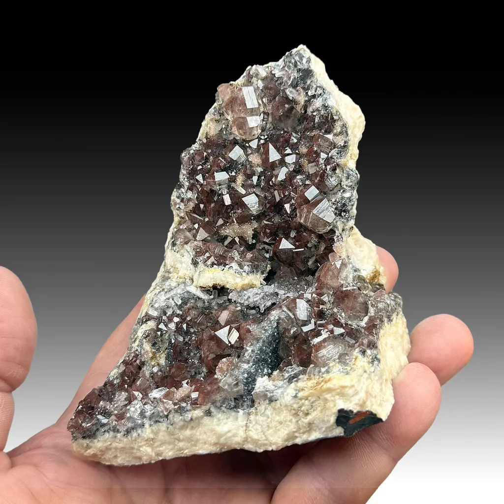 Quartz with Dolomite, Hematite image