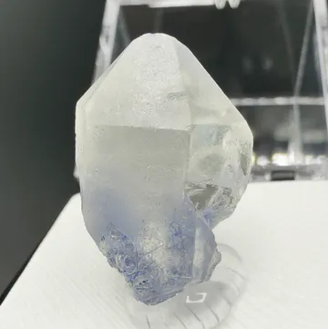 Quartz with Dumortierite