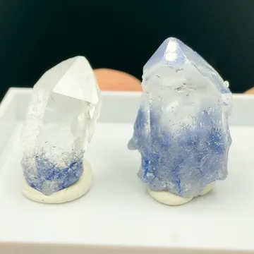 Quartz with Dumortierite