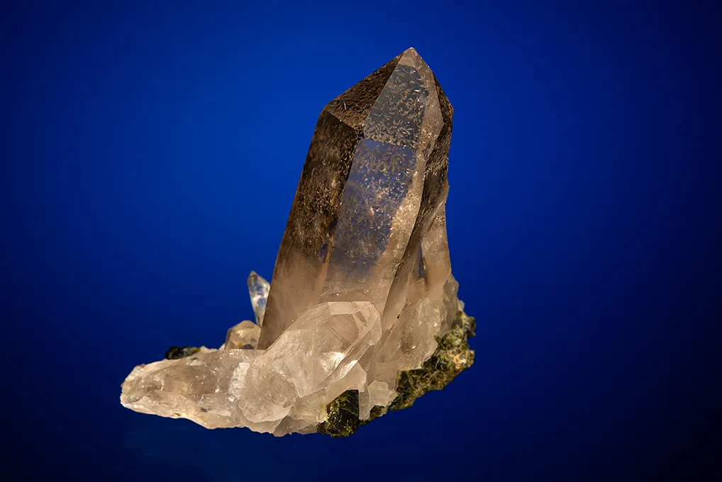 Quartz with Epidote image