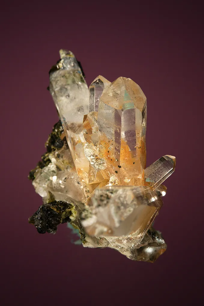 Quartz with Epidote - image 3