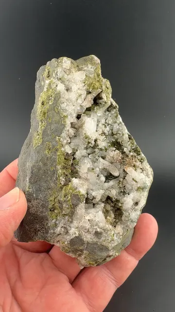 Quartz with Epidote