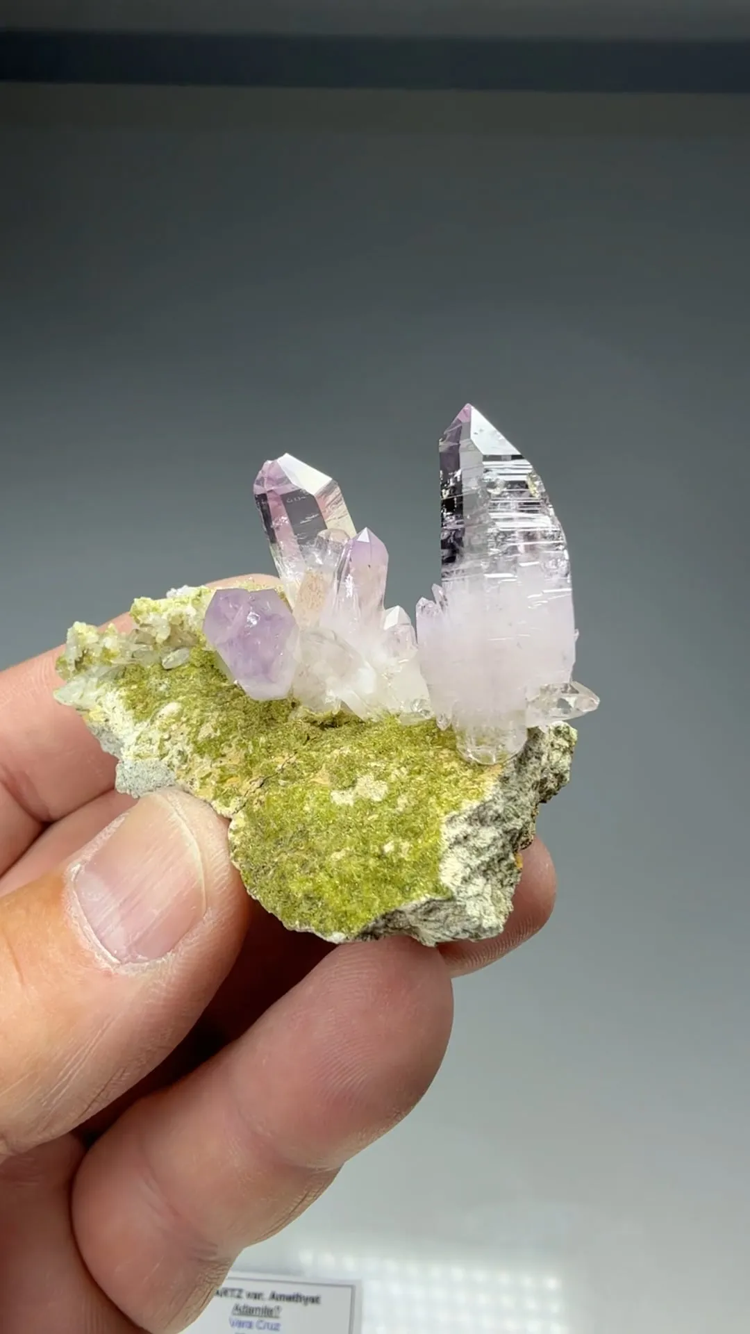 Quartz with Epidote - image 2