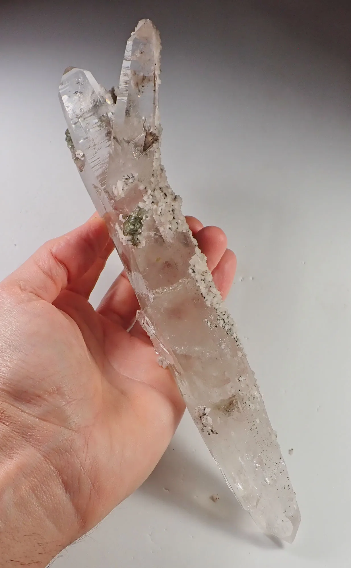 Quartz with Fluorapatite, Calcite and Tourmaline - image 4