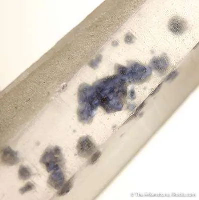 Quartz With Fluorite Inclusions - image 2