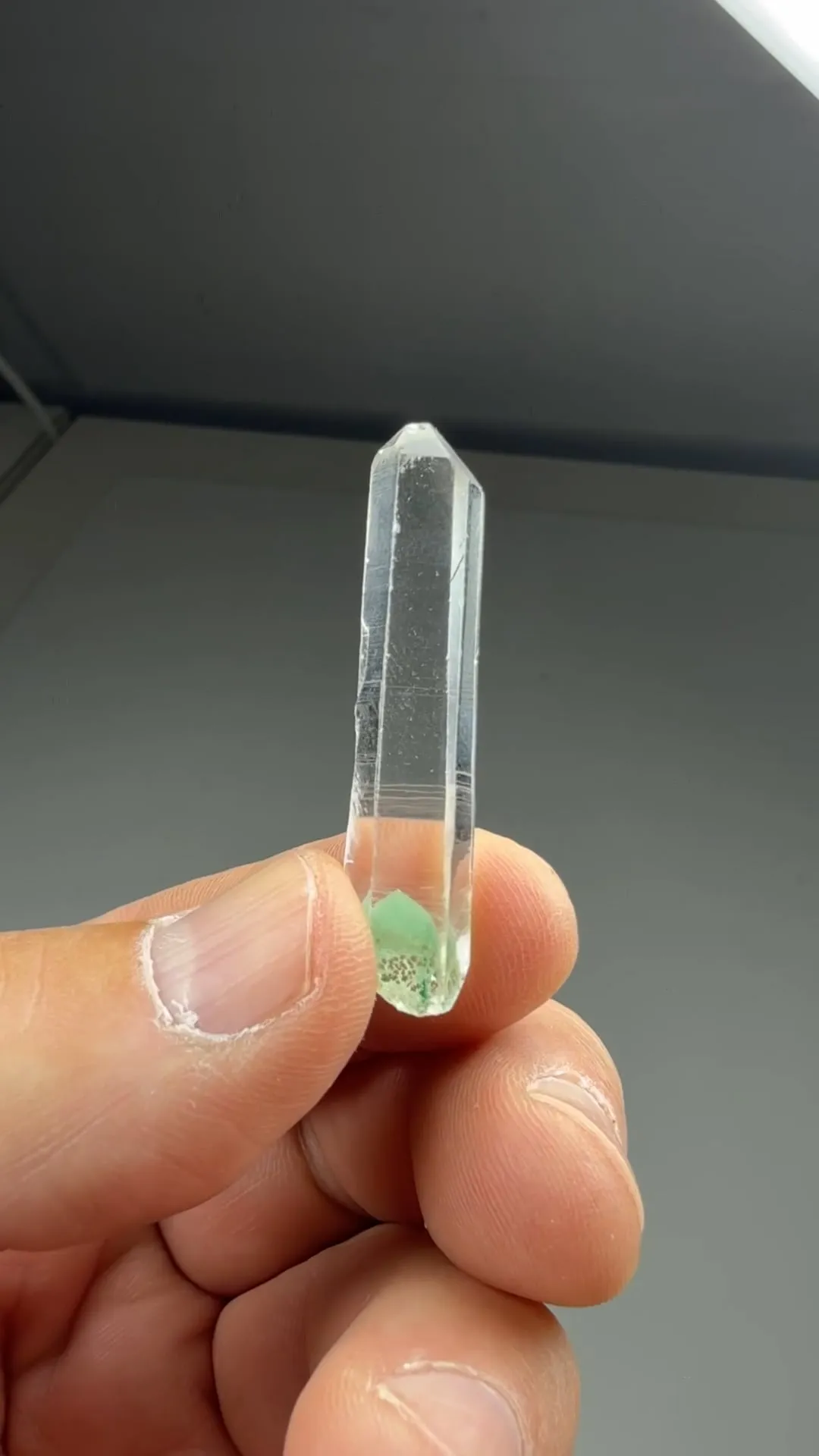 Quartz with Fuchsite - image 2