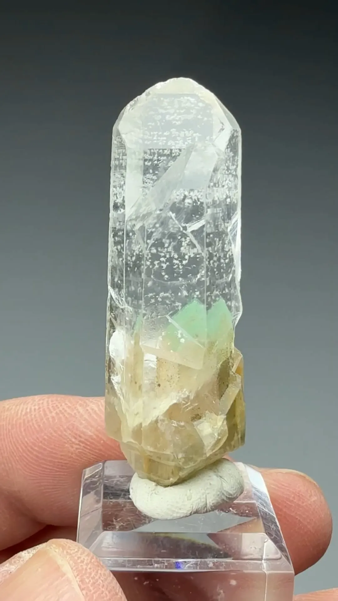 Quartz with Fuchsite - image 2