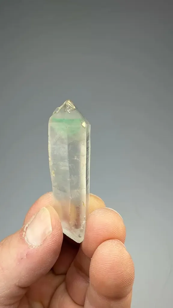 Quartz with Fuchsite - image 2