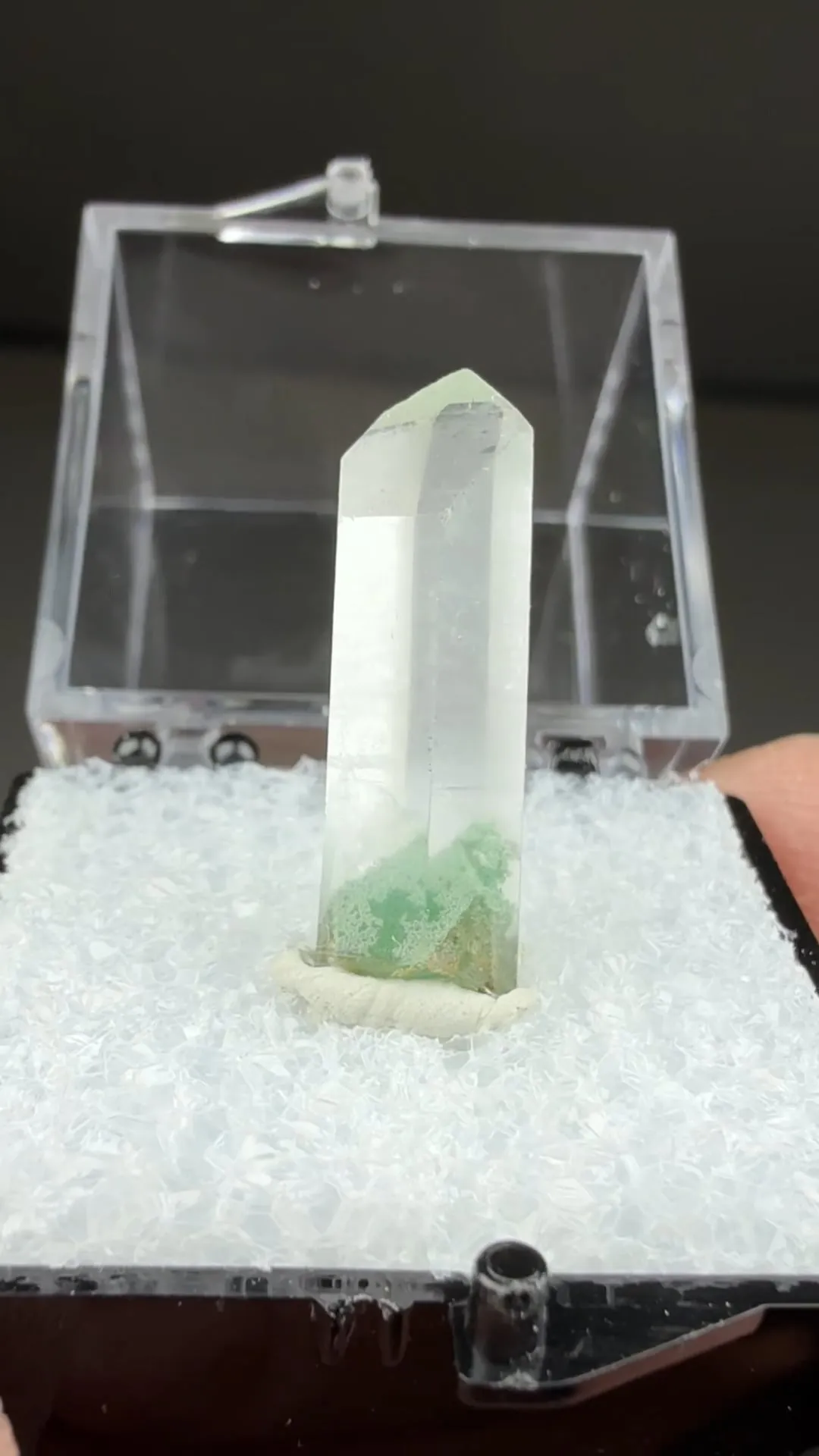 Quartz with Fuchsite - image 2