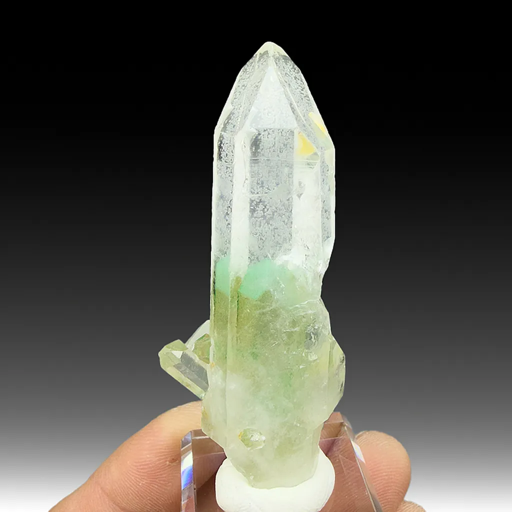 Quartz with Fuchsite image