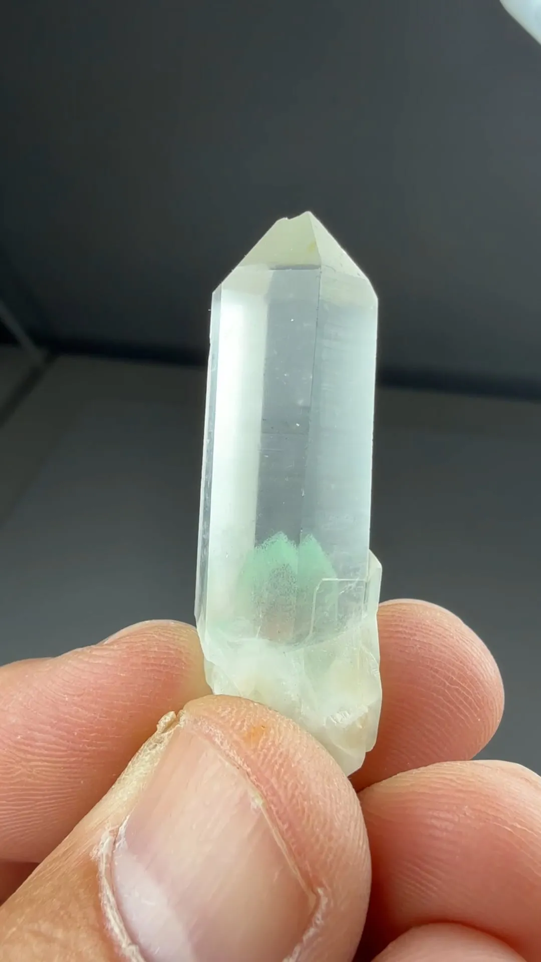 Quartz with Fuchsite - image 2
