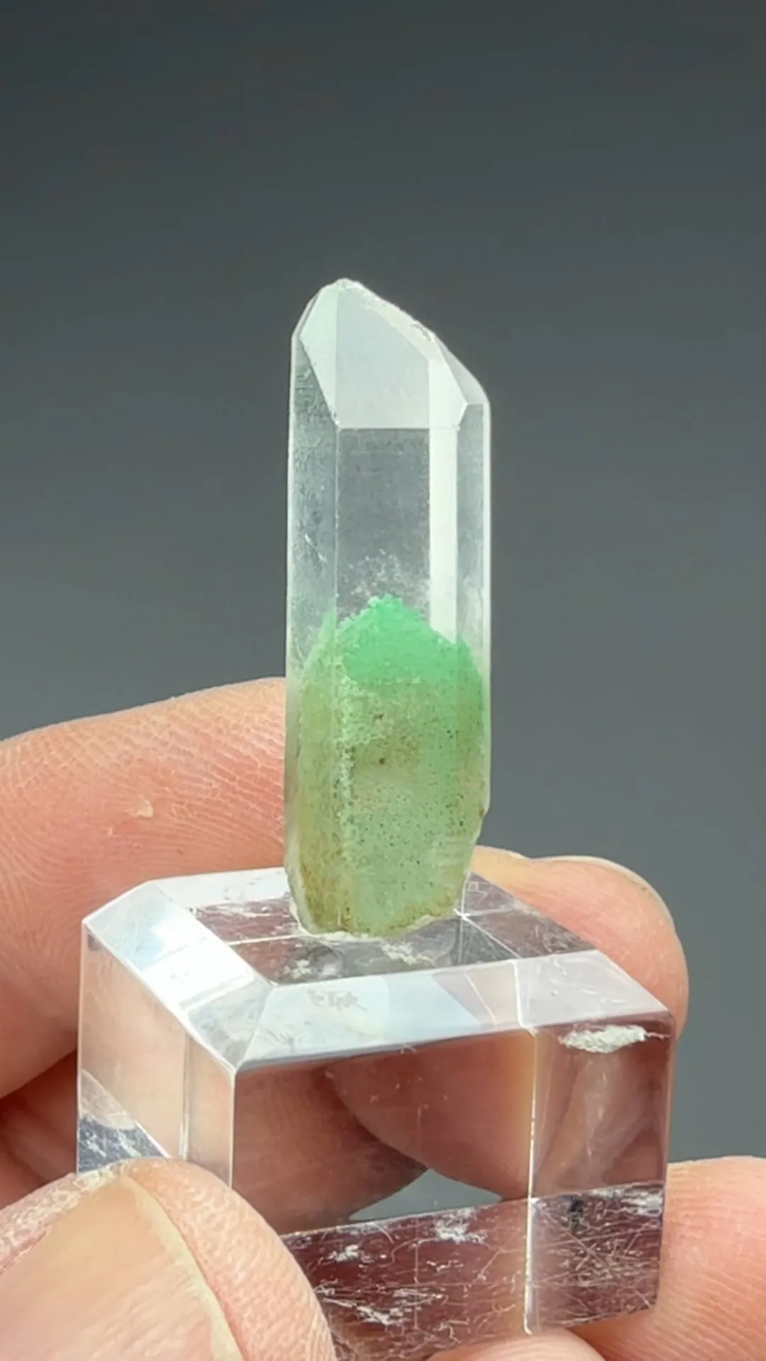Quartz with Fuchsite - image 2
