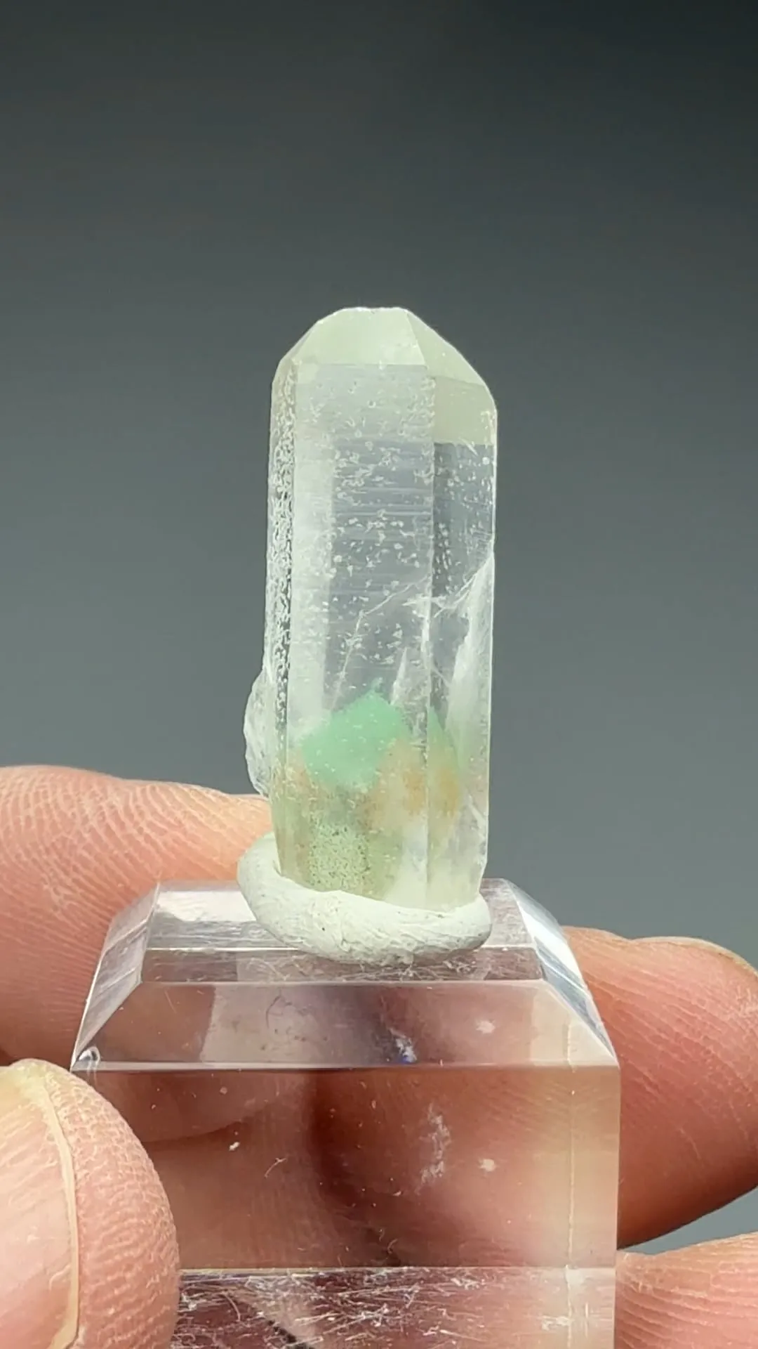 Quartz with Fuchsite - image 2