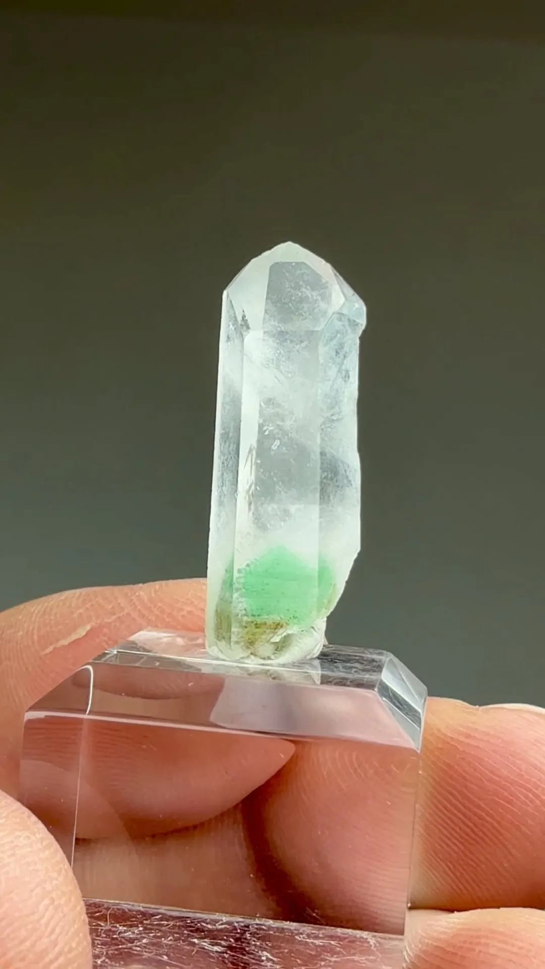 Quartz with Fuchsite - image 2