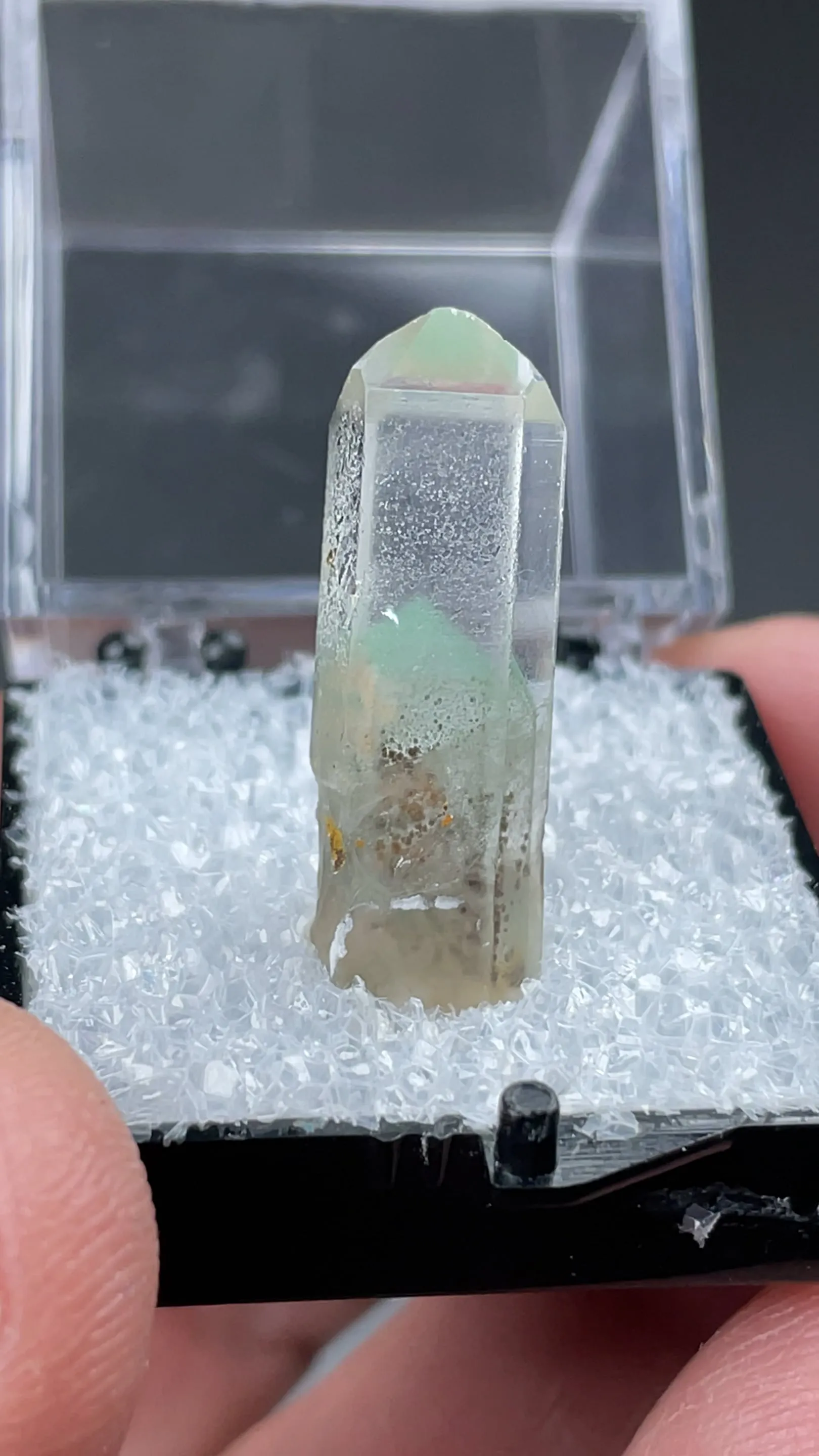 Quartz with Fuchsite - image 2
