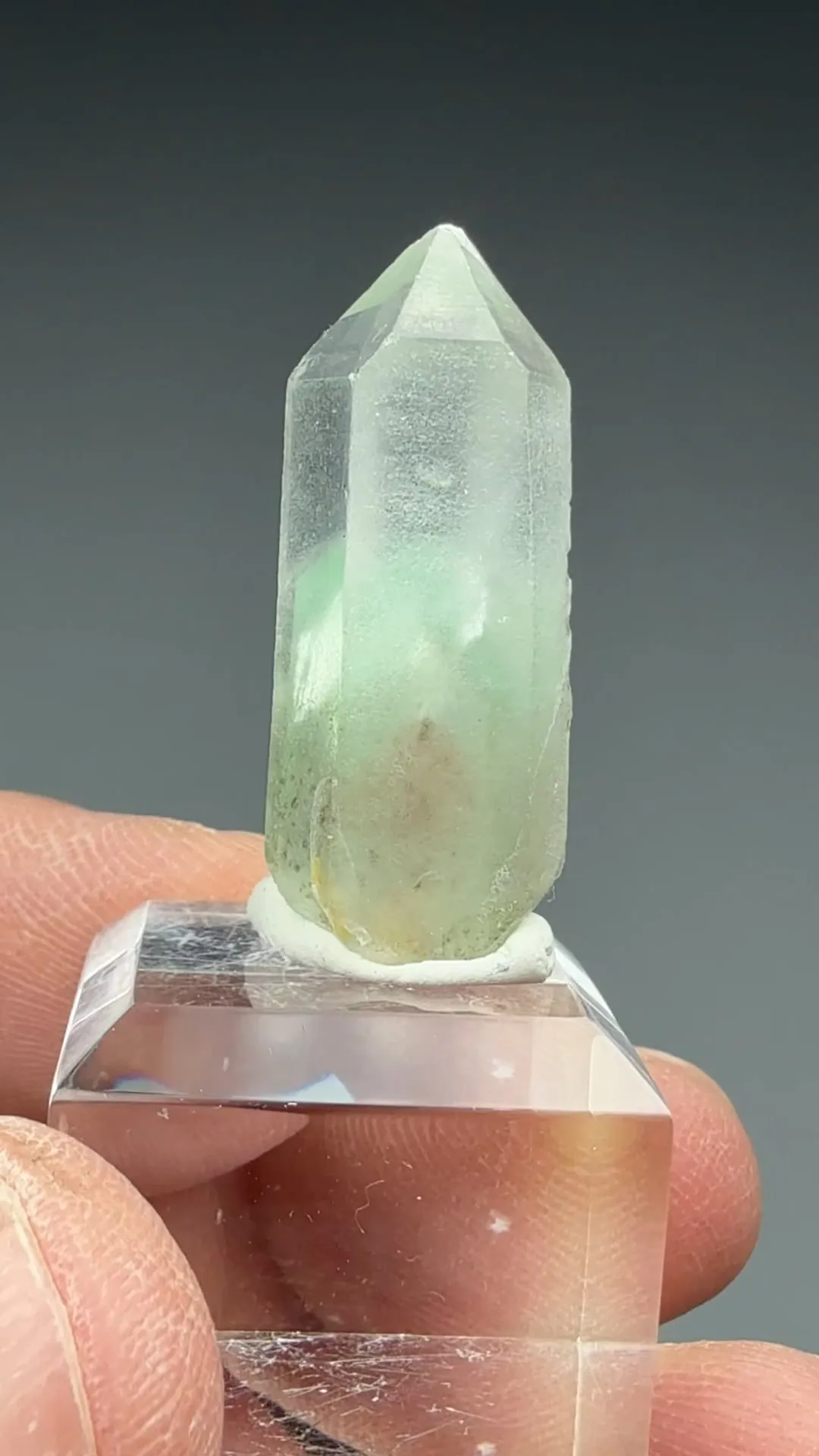 Quartz with Fuchsite - image 2