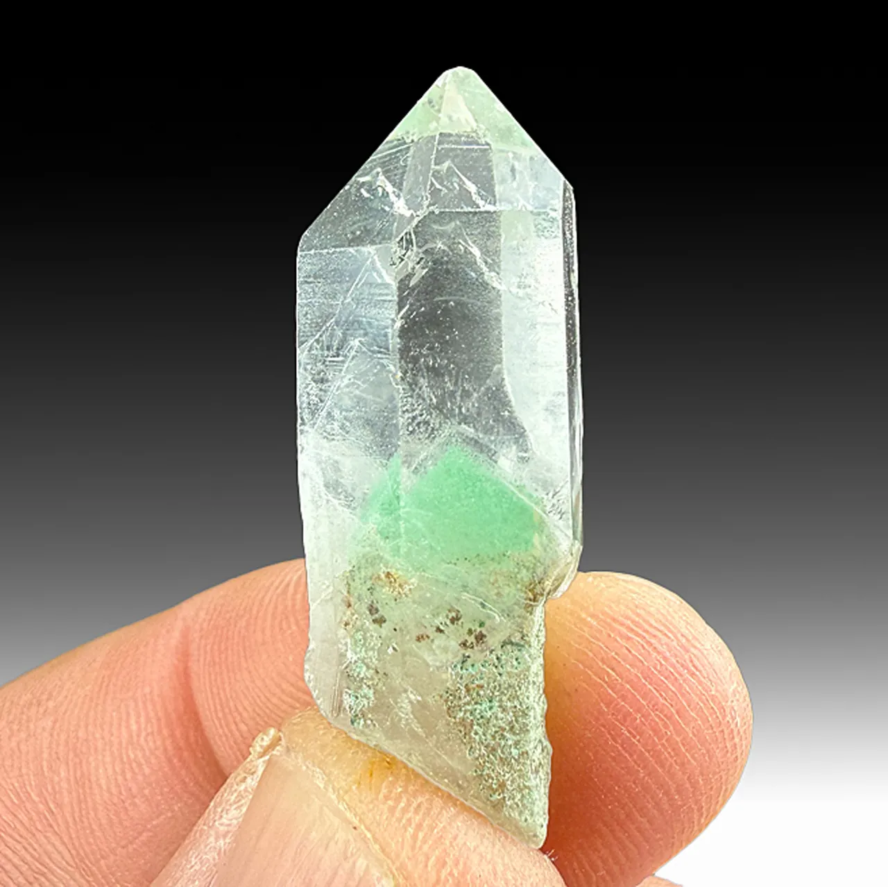 Quartz with Fuchsite - image 1
