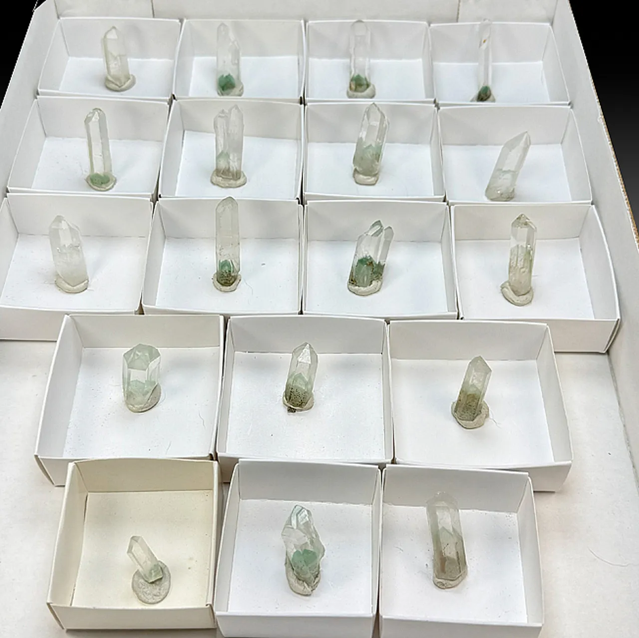 Quartz with Fuchsite lot - image 1