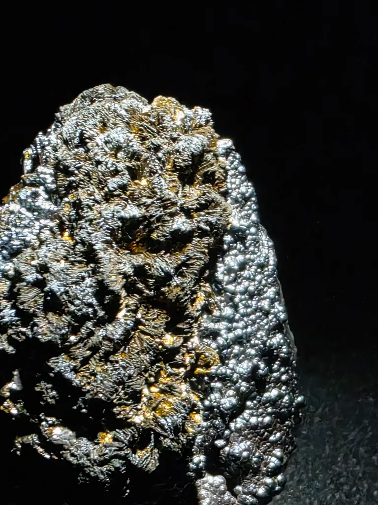 Quartz with goethite coating - image 5