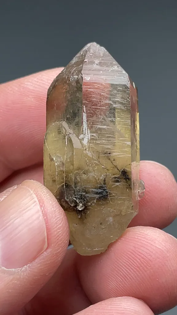 Quartz with Goethite inclusions - image 2